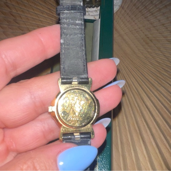 Vintage Gucci Leather Watch ⏱️ - Picture 4 of 6